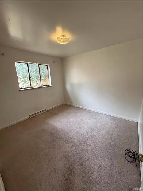 5209 E Thrill Pl, Denver, CO 80207 photo 5