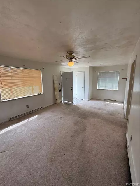 5209 E Thrill Pl, Denver, CO 80207 photo 8