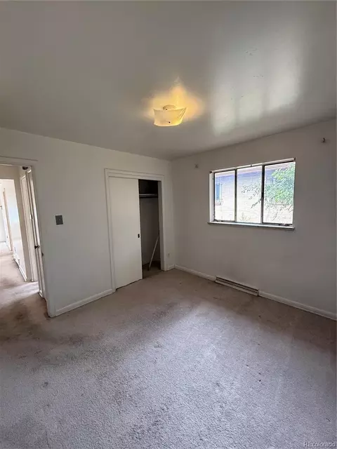 5209 E Thrill Pl, Denver, CO 80207 photo 6