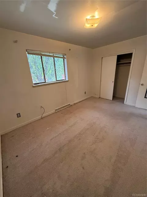 5209 E Thrill Pl, Denver, CO 80207 photo 4