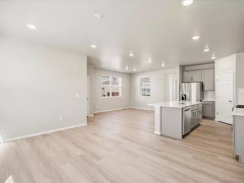 22485 E 7th Pl, Aurora, CO 80018 photo 9
