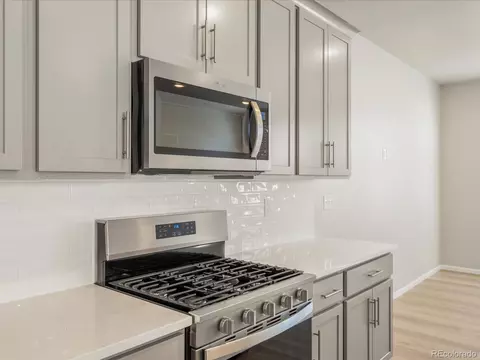 22485 E 7th Pl, Aurora, CO 80018 photo 6