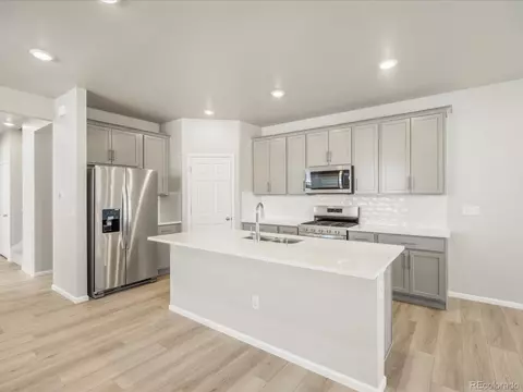 22485 E 7th Pl, Aurora, CO 80018 photo 8