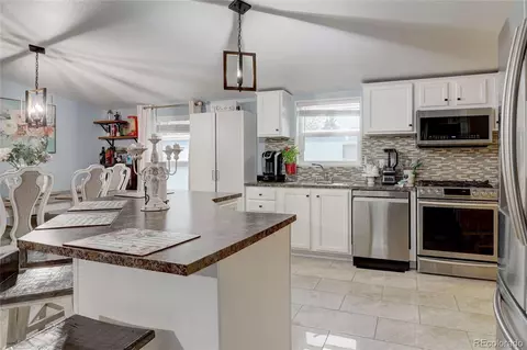 17329 E 16th Dr, Aurora, CO 80011 photo 5
