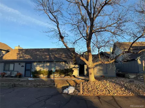 2448 S Victor St #D, Aurora, CO 80014