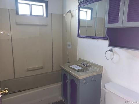 208 Dakota Ave, Rangely, CO 81648 photo 4