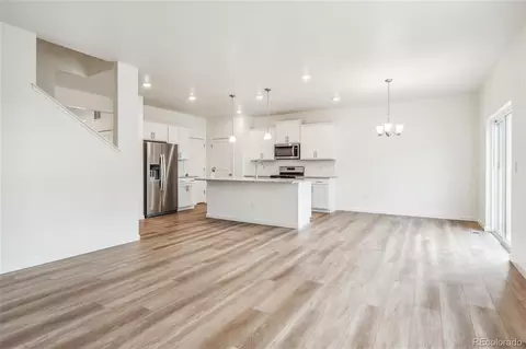 27414 E Byers Ave, Aurora, CO 80018 photo 9