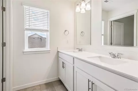 27414 E Byers Ave, Aurora, CO 80018 photo 14