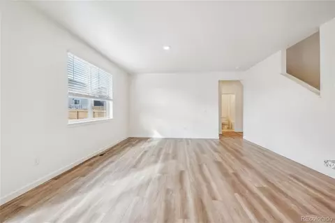 27414 E Byers Ave, Aurora, CO 80018 photo 8