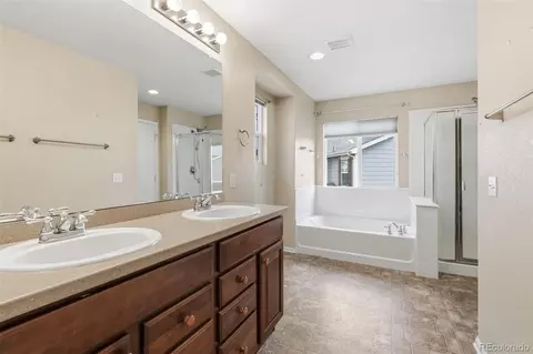 Bath - 16020 E 55th Ave E, Denver, CO 80239 photo 4 of 5