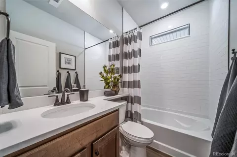 21927 E 51st Dr, Aurora, CO 80019 photo 9