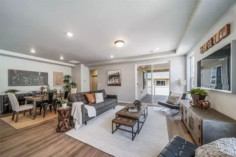 21927 E 51st Dr, Aurora, CO 80019 photo 2