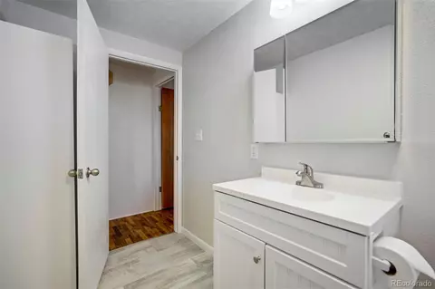 Bath - 1284 Thompson St, Limon, CO 80828 photo 1 of 2