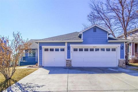 18274 E Adriatic Pl, Aurora, CO 80013 photo 2