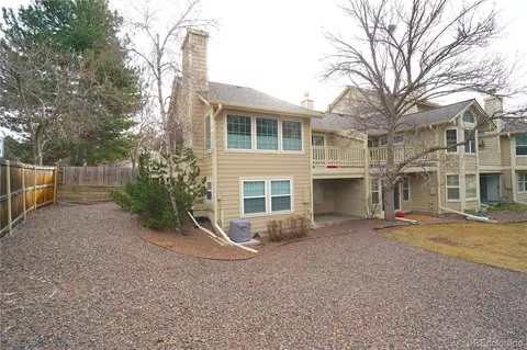 8201 S High Ct, Centennial, CO 80122