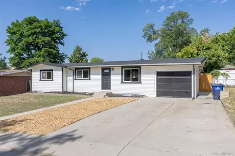7819 Applewood Ln, Denver, CO 80221