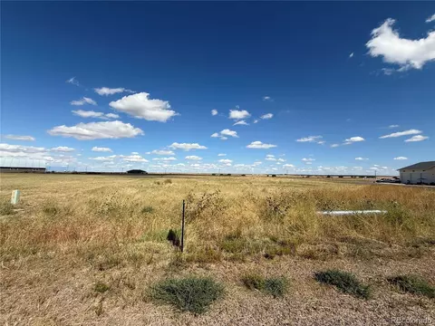 7440 Woodchest St, Strasburg, CO 80136