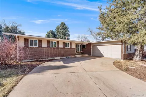 6261 S Adams Dr, Centennial, CO 80121