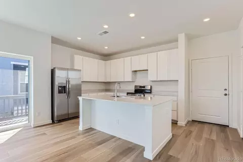 640 Aspen Ave, Bennett, CO 80102 photo 4