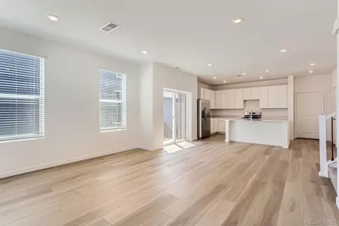 640 Aspen Ave, Bennett, CO 80102 photo 2