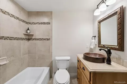 Bath - 37158 Dickerson Run, Severance, CO 80550 photo 6 of 6