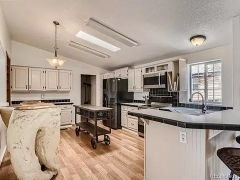 Kitchen - 152 Wolf Rd, Black Hawk, CO 80422 photo 2 of 5