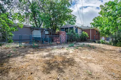 Exterior - 14205 E 25th Pl, Aurora, CO 80011 photo 2 of 4