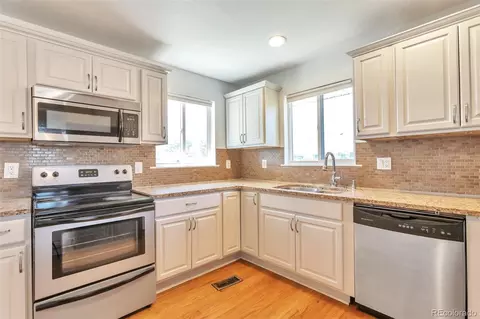 5166 E 35th Ave, Denver, CO 80207 photo 7