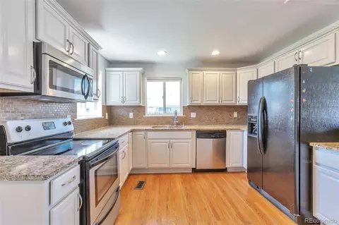 5166 E 35th Ave, Denver, CO 80207 photo 3