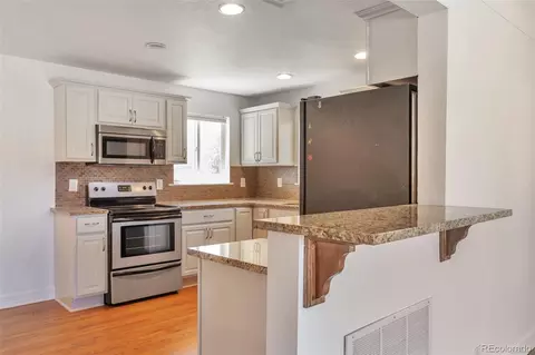 5166 E 35th Ave, Denver, CO 80207 photo 4