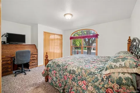 Bedroom - 110 Sioux Dr, Berthoud, CO 80513 photo 3 of 4