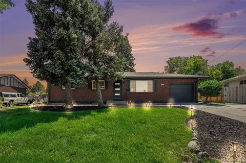 12046 W Green Mountain Dr, Lakewood, CO 80228