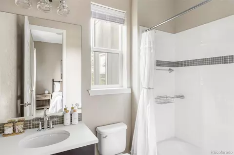 Bath - 8792 E 53rd Ave, Denver, CO 80238 photo 1 of 9