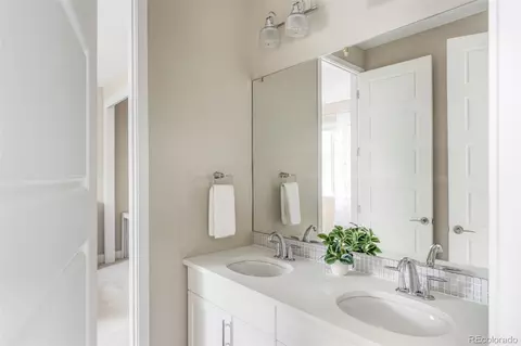 Bath - 8792 E 53rd Ave, Denver, CO 80238 photo 8 of 9