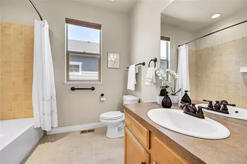 Bath - 8109 Skyview St, Greeley, CO 80634 photo 1 of 4
