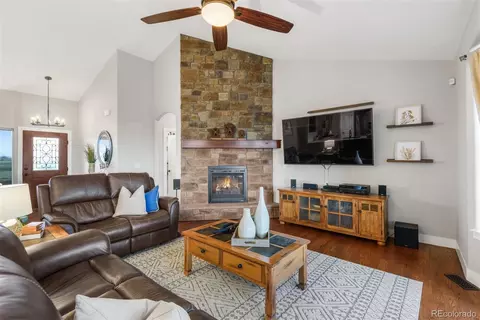 50112 E Maplewood Pl, Bennett, CO 80102 photo 12