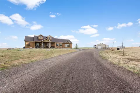 50112 E Maplewood Pl, Bennett, CO 80102 photo 2