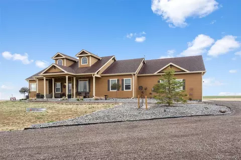 50112 E Maplewood Pl, Bennett, CO 80102 photo 4