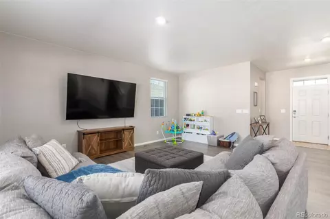 5339 Cedar St, Longmont, CO 80504 photo 8