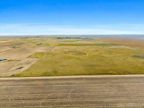 69822 E 38th Ave, Byers, CO 80103