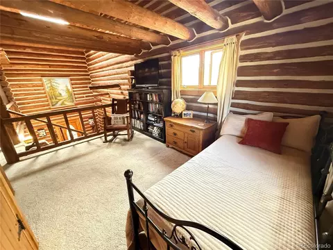 Bedroom - 1715 Spring Gulch Dr, Lyons, CO 80540 photo 4 of 9