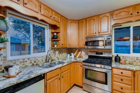 6991 Avrum Dr, Denver, CO 80221 photo 13