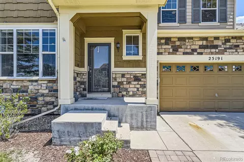 25191 E Ottawa Dr, Aurora, CO 80016 photo 2