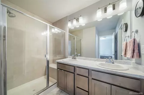 Bath - 16349 Rustlers Range Pt, Monument, CO 80132 photo 2 of 3