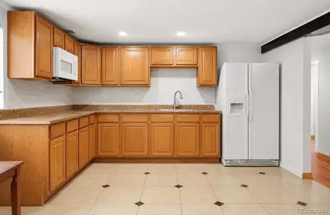 1526 S Ursula Ct, Aurora, CO 80012