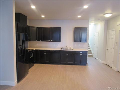6836 E Archer Dr, Denver, CO 80224 photo 3