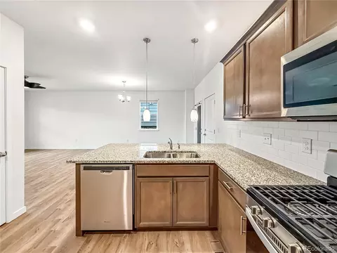 Kitchen - 21885 E 9th Pl, Aurora, CO 80018 photo 3 of 5