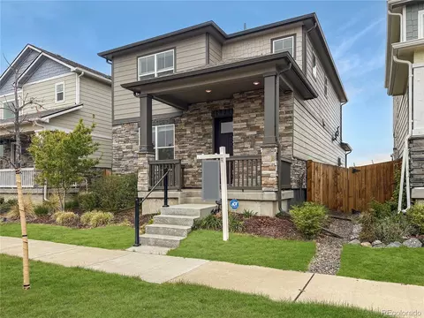 Exterior - 21885 E 9th Pl, Aurora, CO 80018 photo 4 of 5