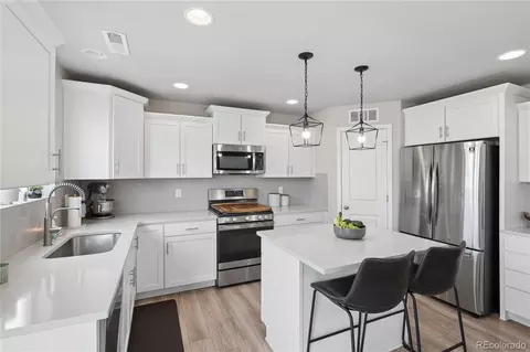 Kitchen - 28401 E 7th Pl, Watkins, CO 80137 photo 2 of 4