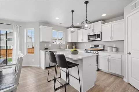 Kitchen - 28401 E 7th Pl, Watkins, CO 80137 photo 1 of 4